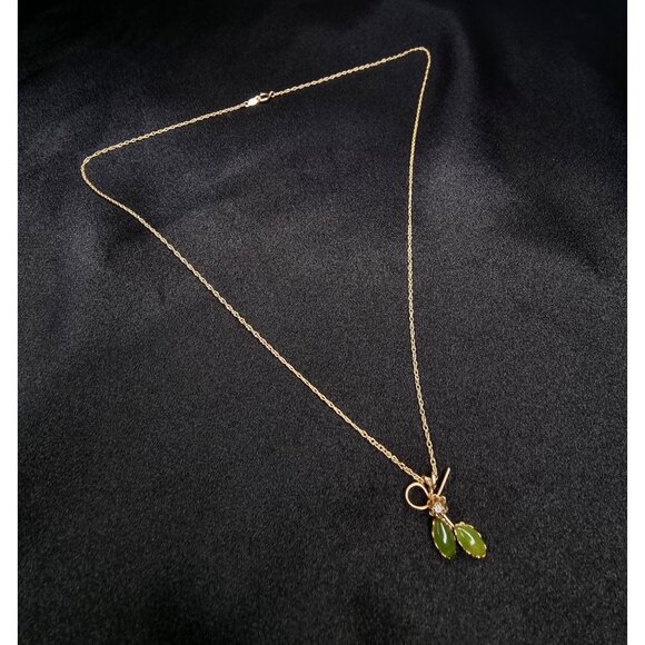 Rare Find Vintage 14K Gold Necklace With Jade CZ Pendant - Picture 4 of 5